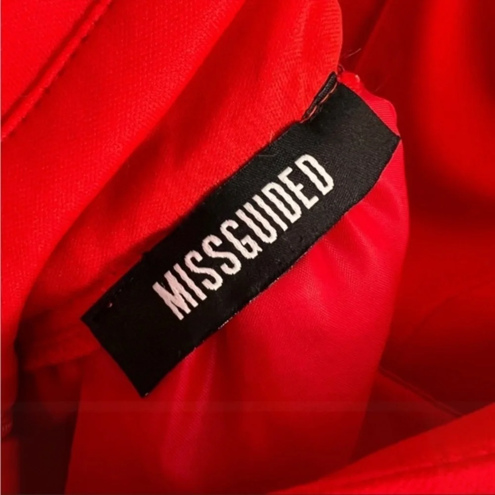 MISSGUIDED red dress - halter, keyhole top with pleated detail. A-line skirt - Picture 11 of 14